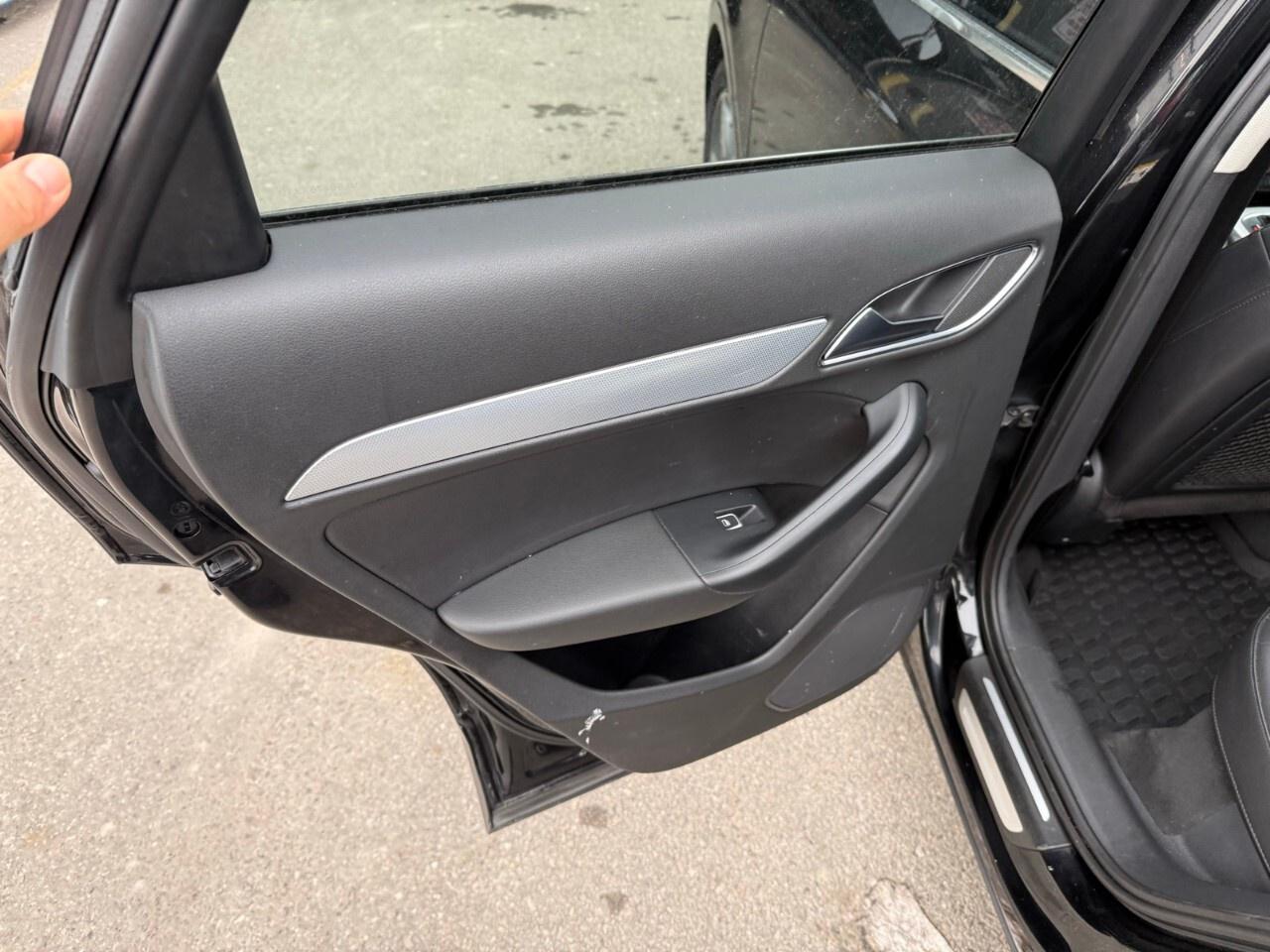 2015 Audi Q3 quattro 4dr 2.0T Progressiv 2015 Audi Q3, progress Photo