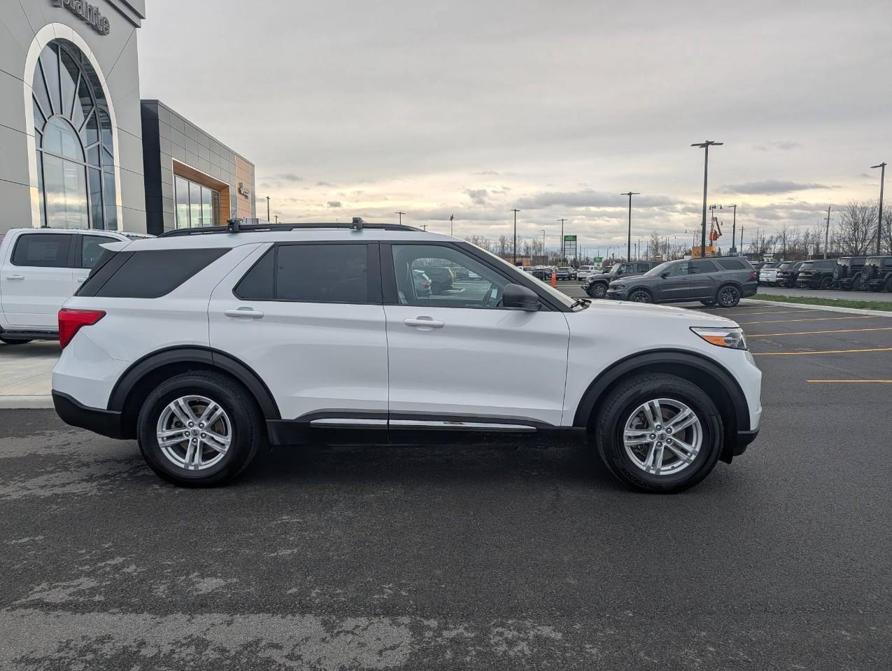 2020 Ford Explorer XLT SUMMER + WINTER TIRES ON RIMS/ LEATHER Photo