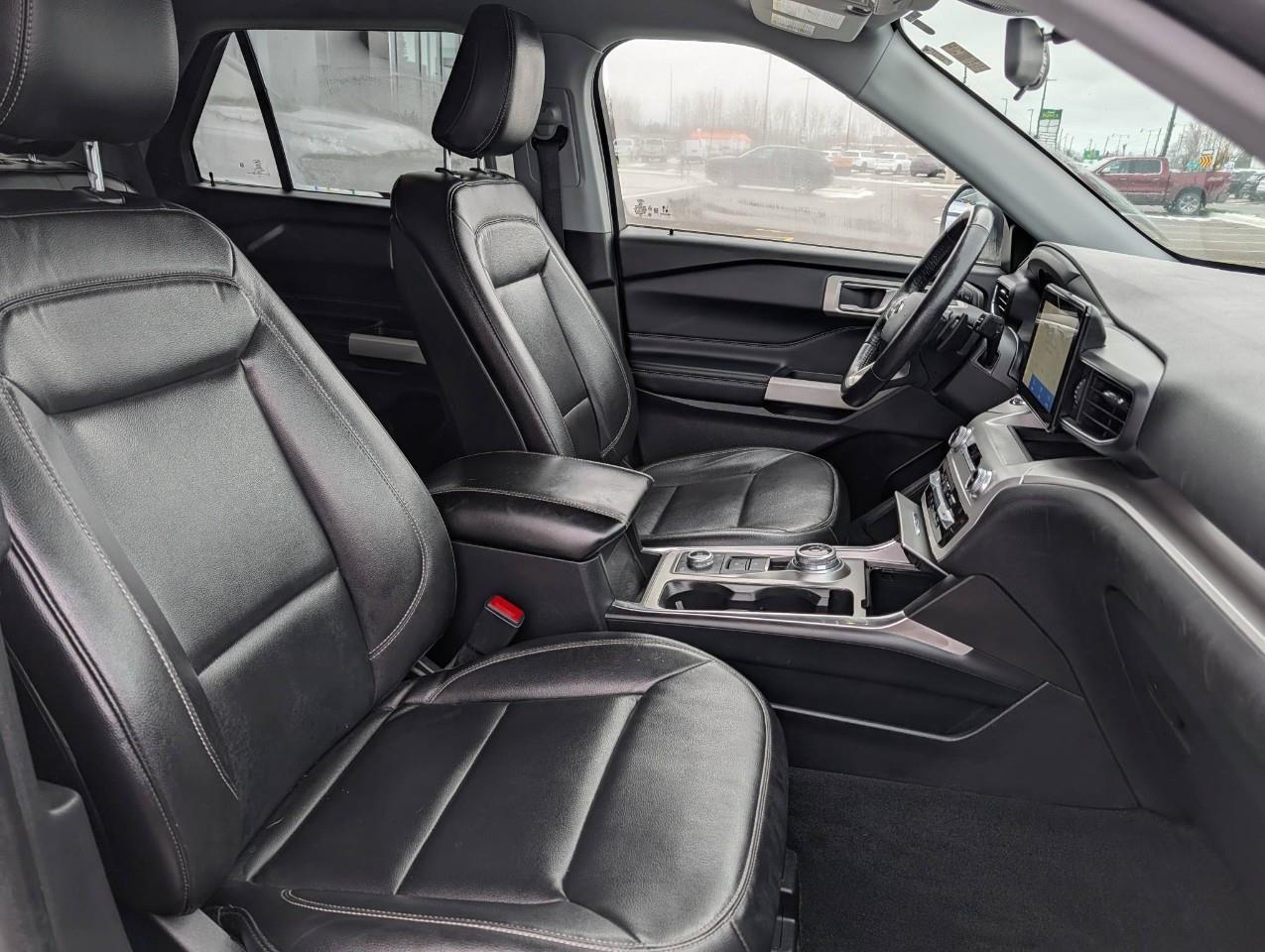 2020 Ford Explorer XLT SUMMER + WINTER TIRES ON RIMS/ LEATHER Photo