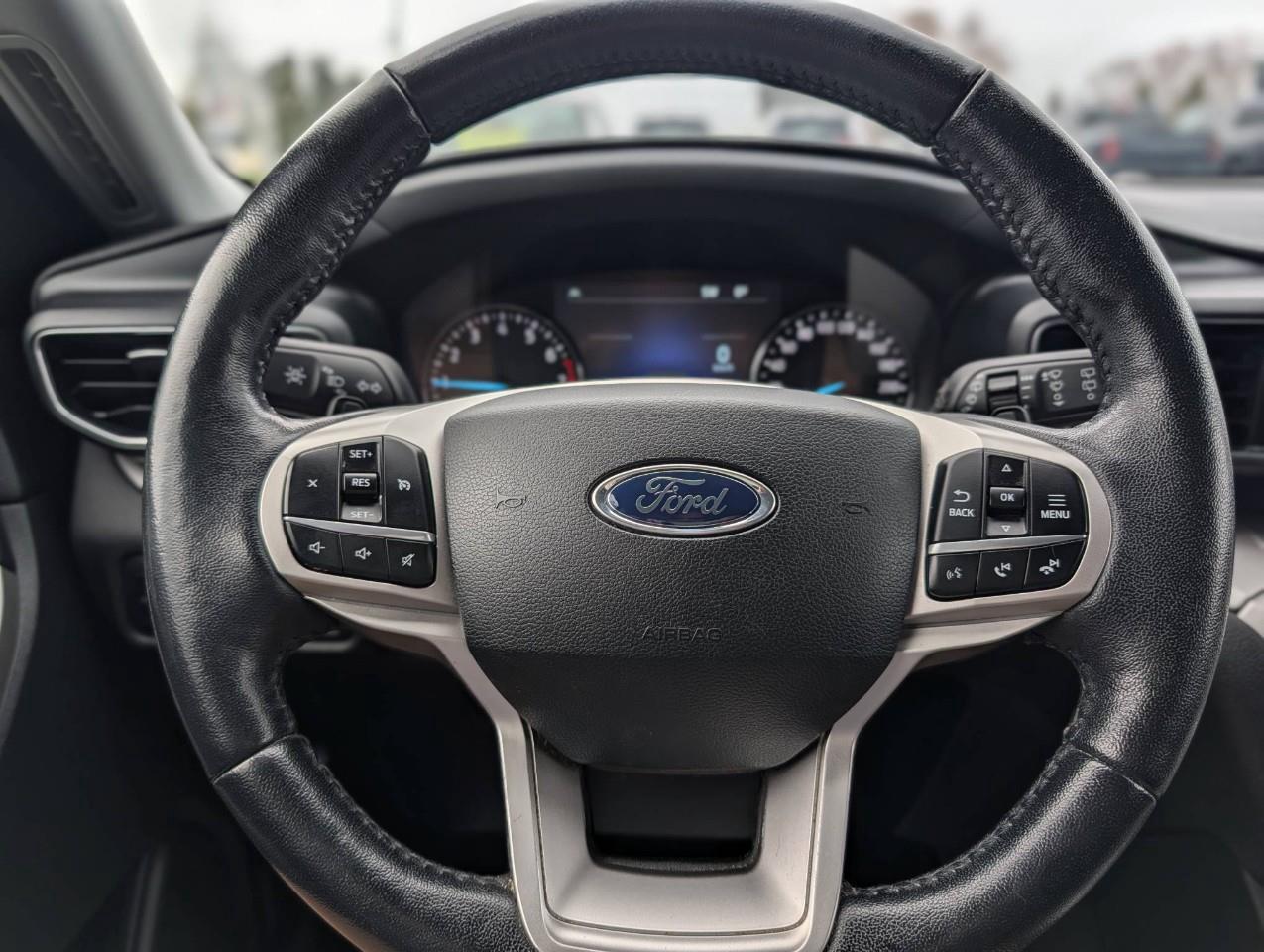 2020 Ford Explorer XLT SUMMER + WINTER TIRES ON RIMS/ LEATHER Photo