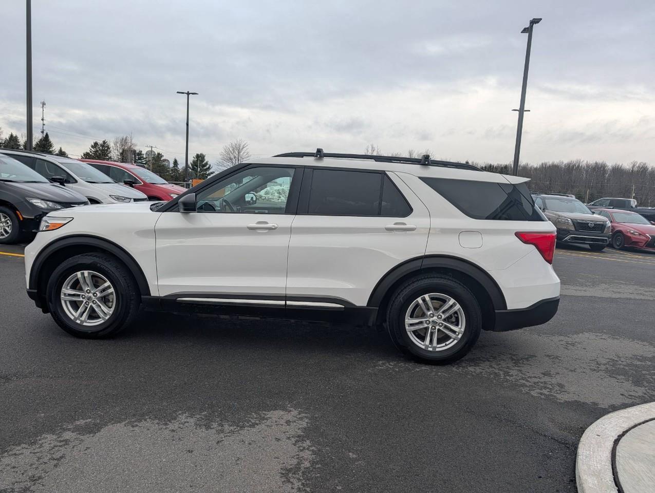 2020 Ford Explorer XLT SUMMER + WINTER TIRES ON RIMS/ LEATHER Photo