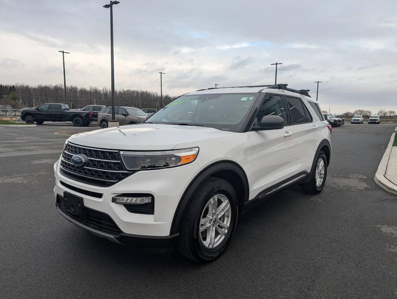 2020 Ford Explorer XLT SUMMER + WINTER TIRES ON RIMS/ LEATHER Photo