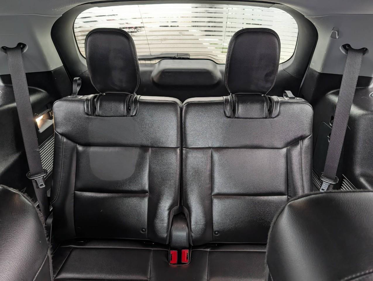 2020 Ford Explorer XLT SUMMER + WINTER TIRES ON RIMS/ LEATHER Photo