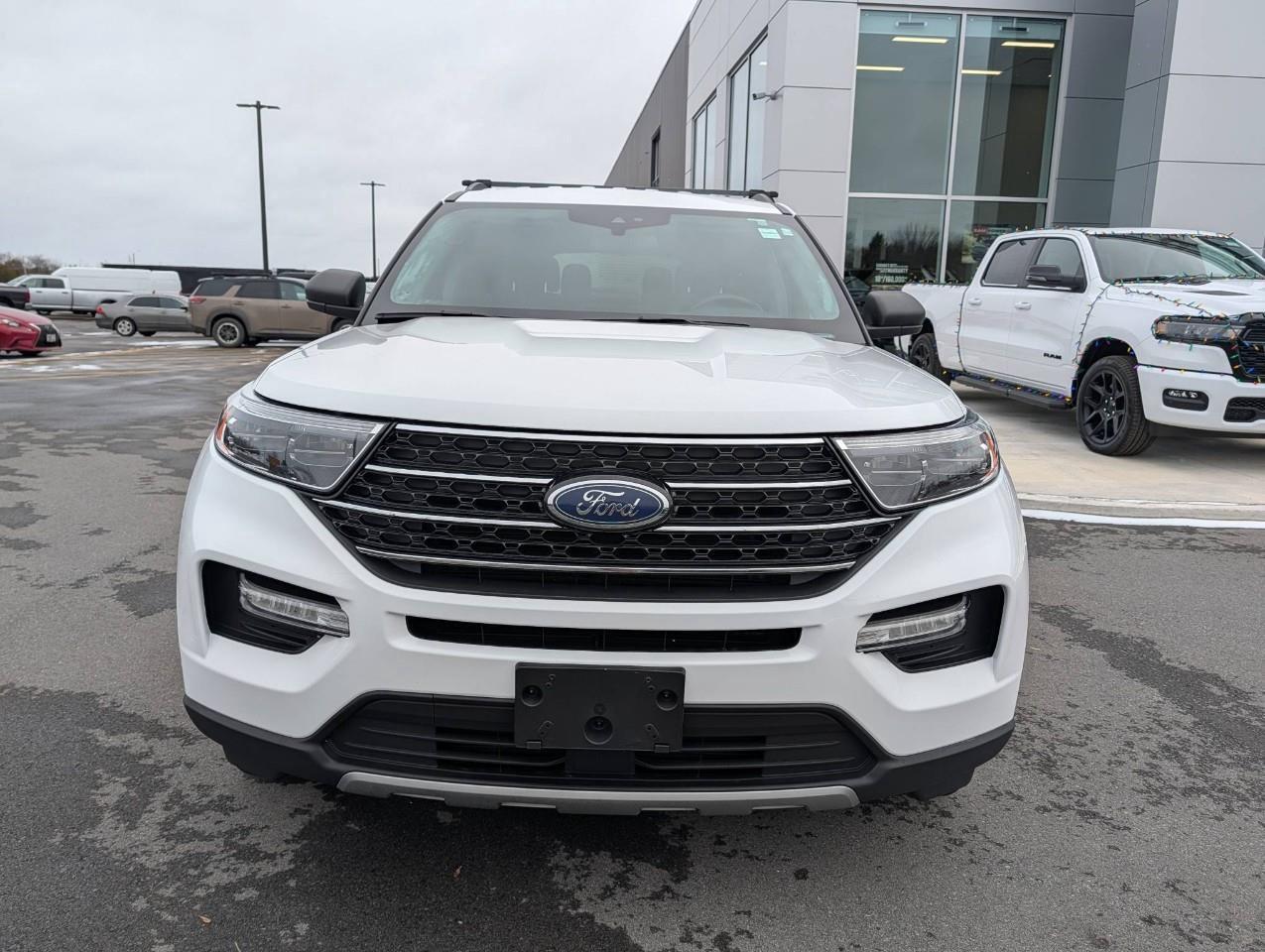 2020 Ford Explorer XLT SUMMER + WINTER TIRES ON RIMS/ LEATHER Photo