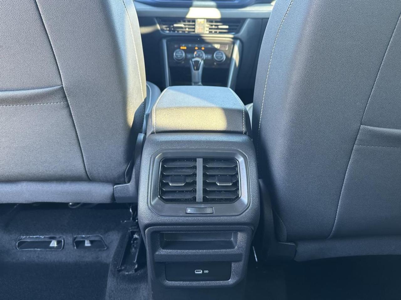 2024 Volkswagen Taos Comfortline 4Motion AWD Photo