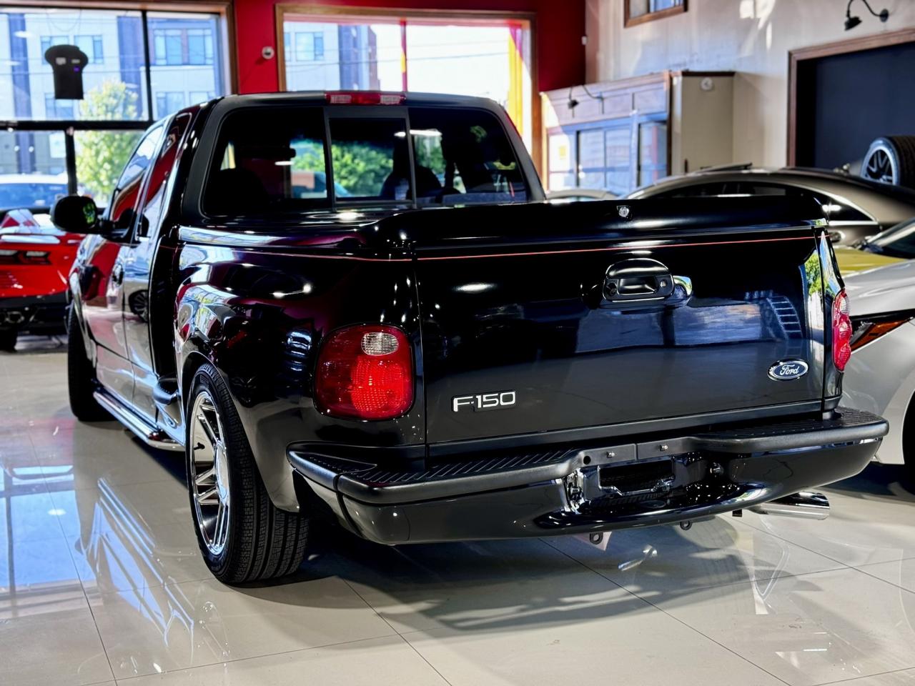 2000 Ford F-150 Harley Davidson Edition Photo