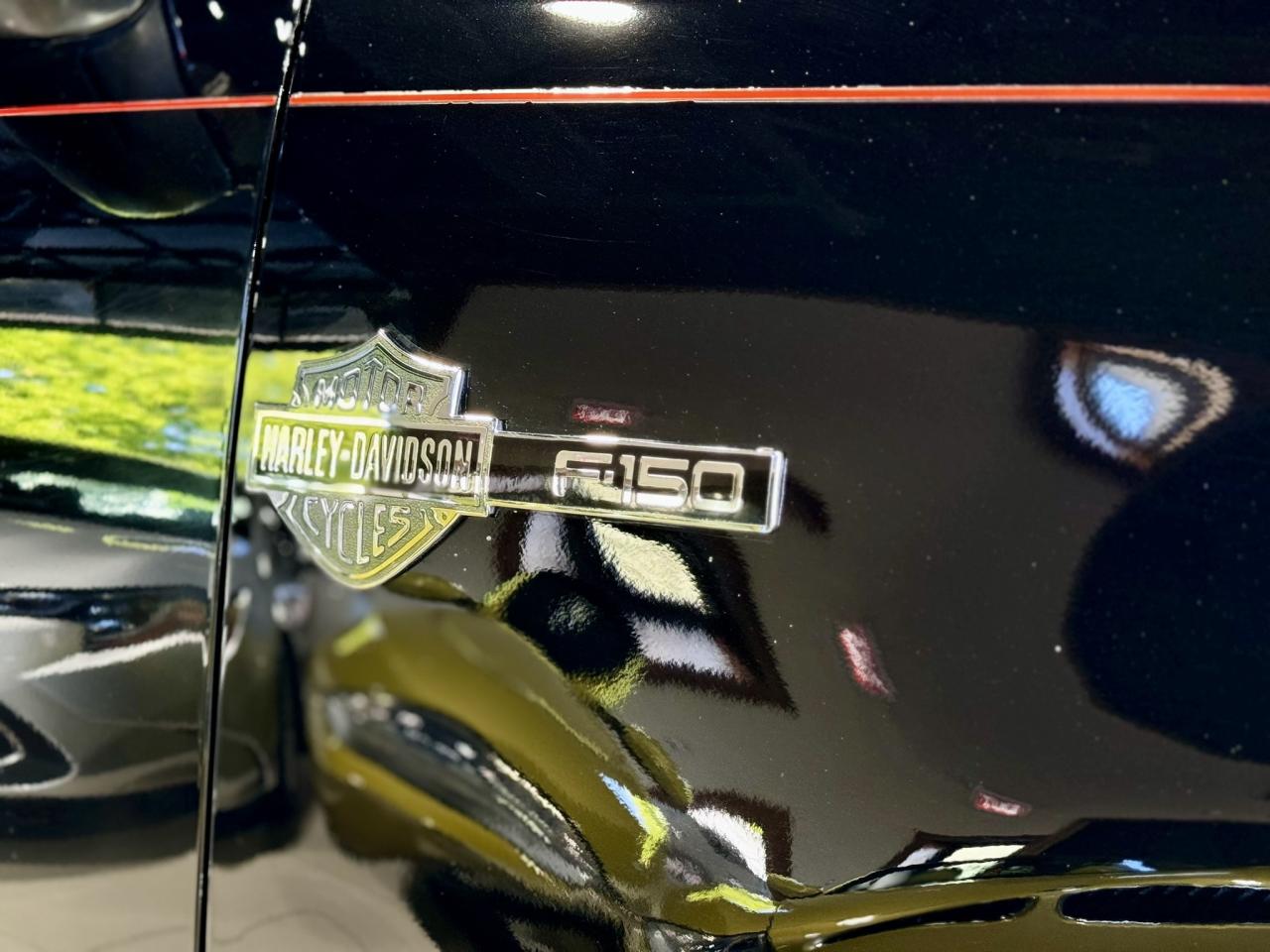 2000 Ford F-150 Harley Davidson Edition Photo