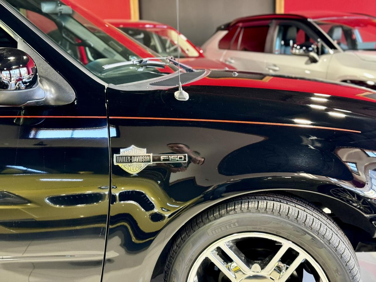 2000 Ford F-150 Harley Davidson Edition Photo