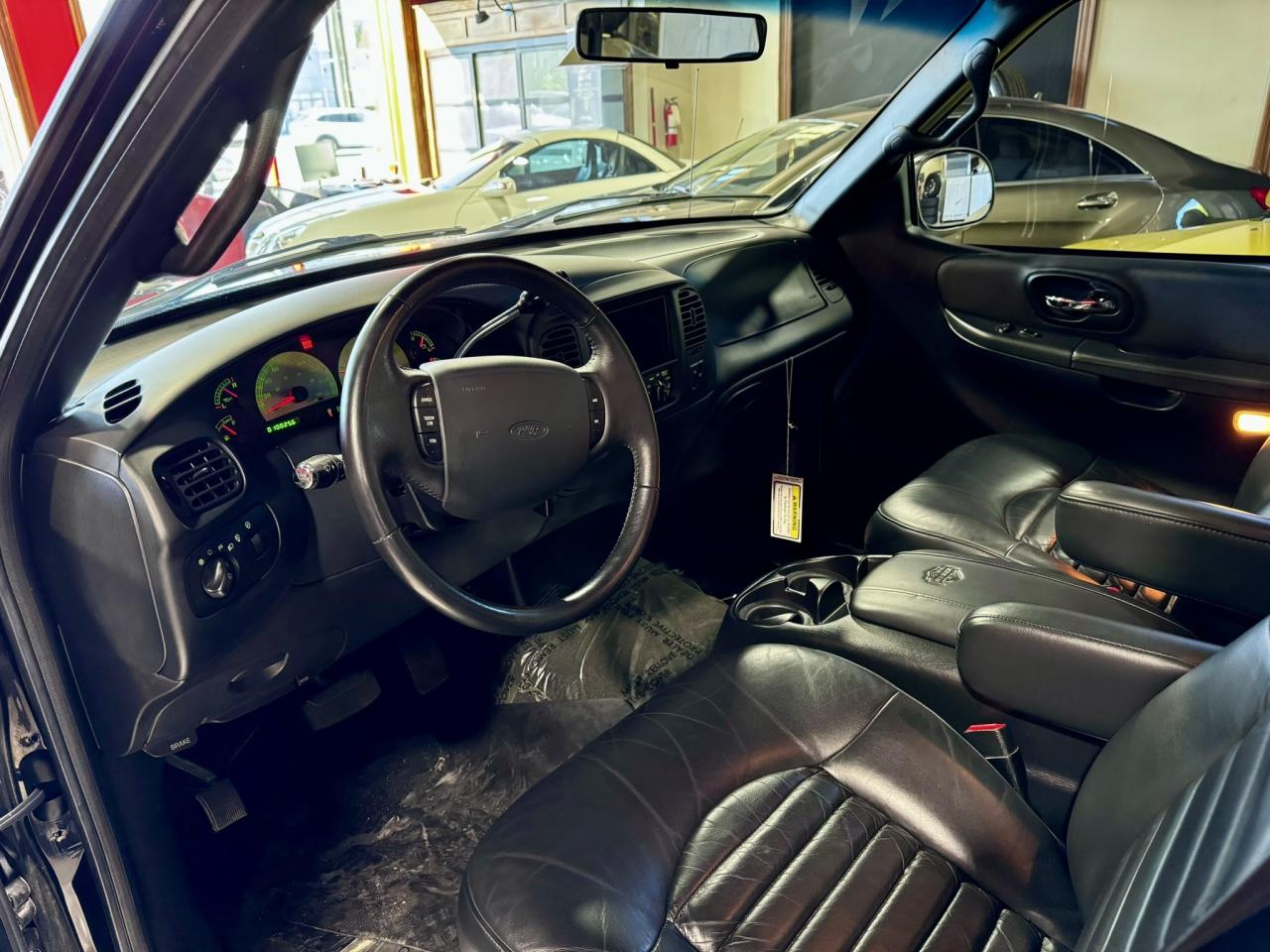 2000 Ford F-150 Harley Davidson Edition Photo