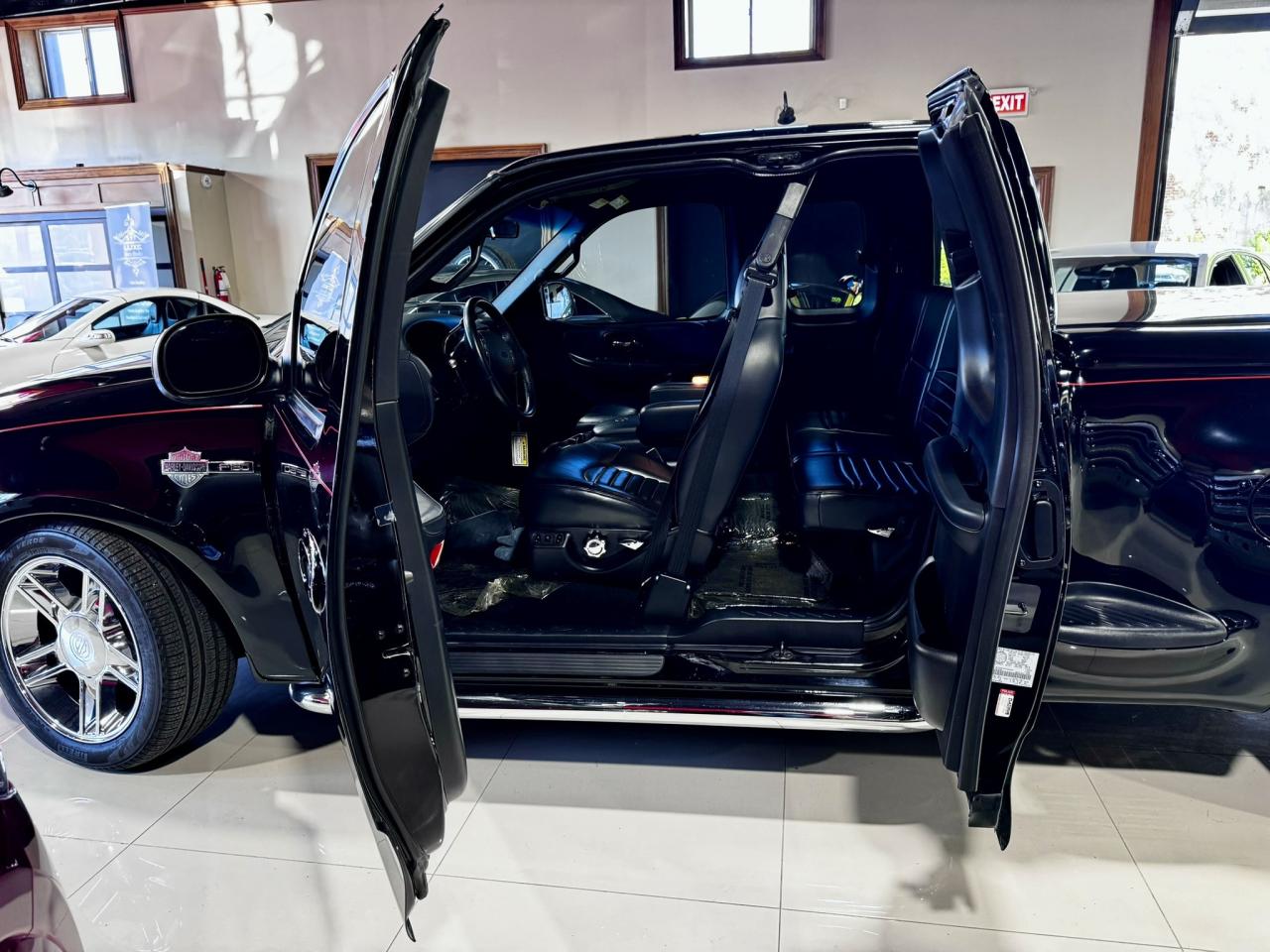 2000 Ford F-150 Harley Davidson Edition Photo