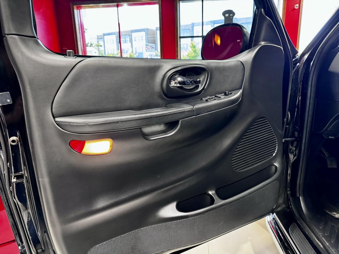 2000 Ford F-150 Harley Davidson Edition Photo