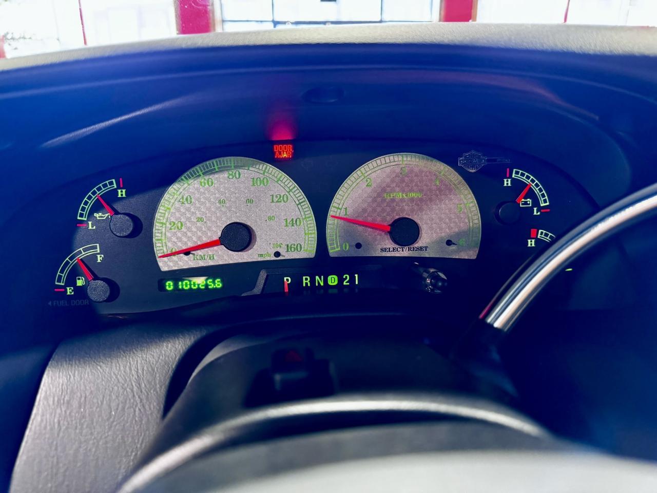 2000 Ford F-150 Harley Davidson Edition Photo