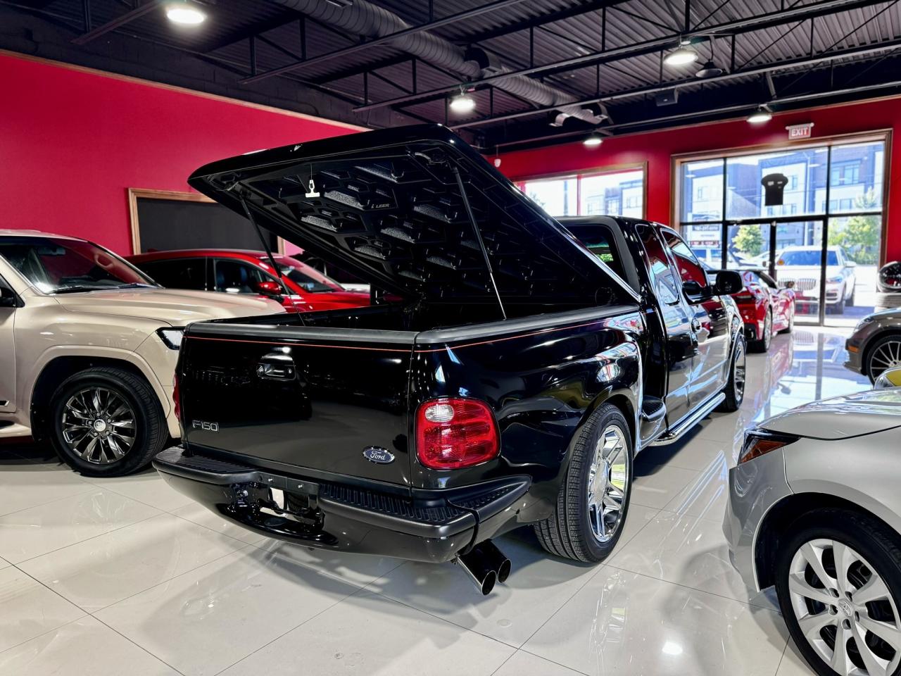 2000 Ford F-150 Harley Davidson Edition Photo