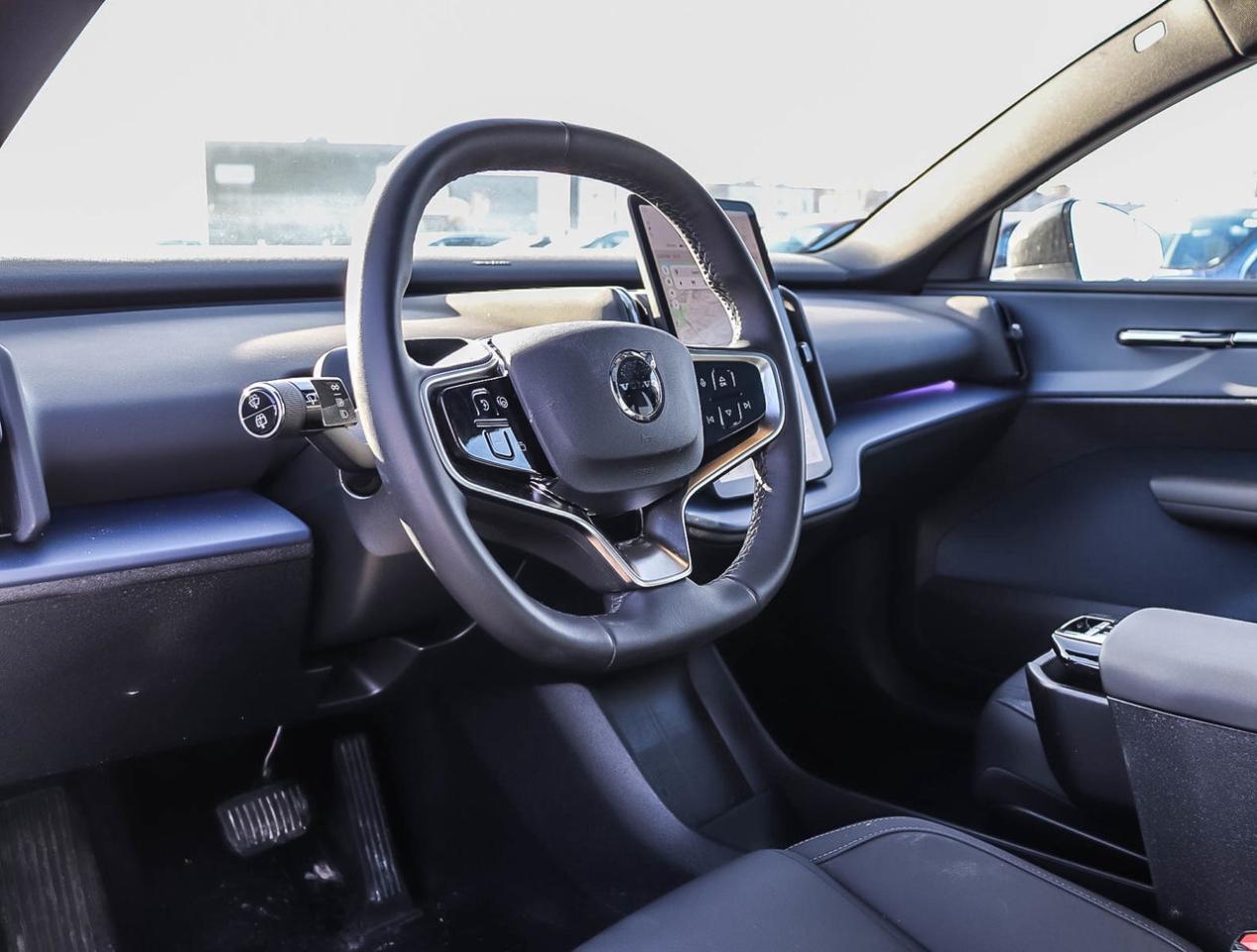 2025 Volvo EX30 Ultra Photo