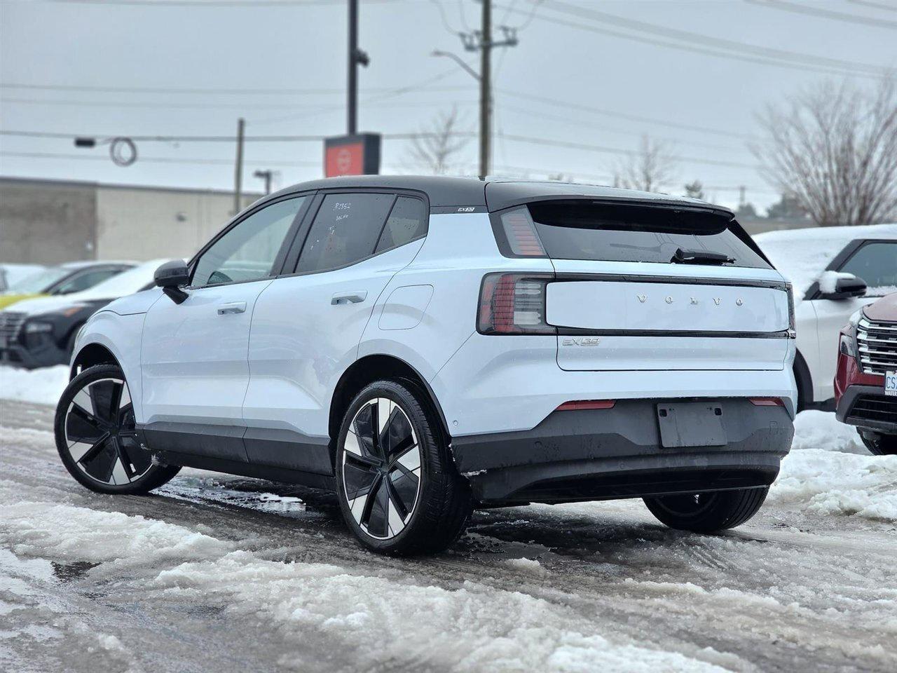 2025 Volvo EX30 Ultra CHARGE IT! Photo