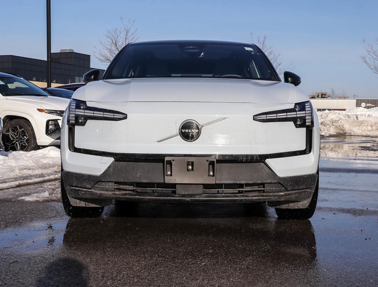 2025 Volvo EX30 Ultra CHARGE IT! Photo