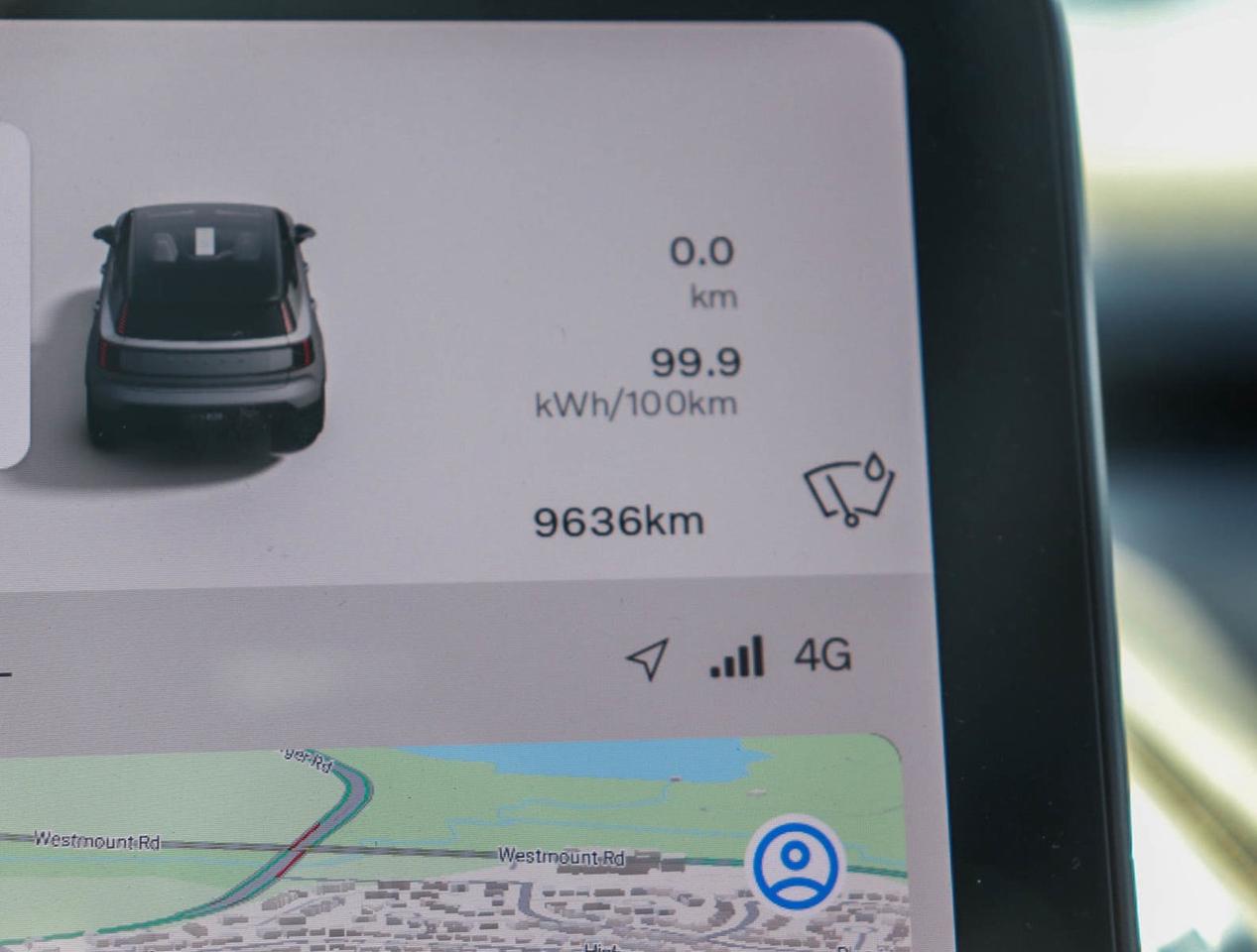 2025 Volvo EX30 Ultra CHARGE IT! Photo