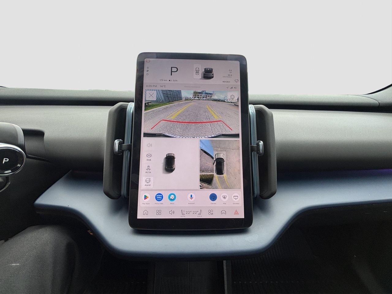 2025 Volvo EX30 Ultra CHARGE IT! Photo