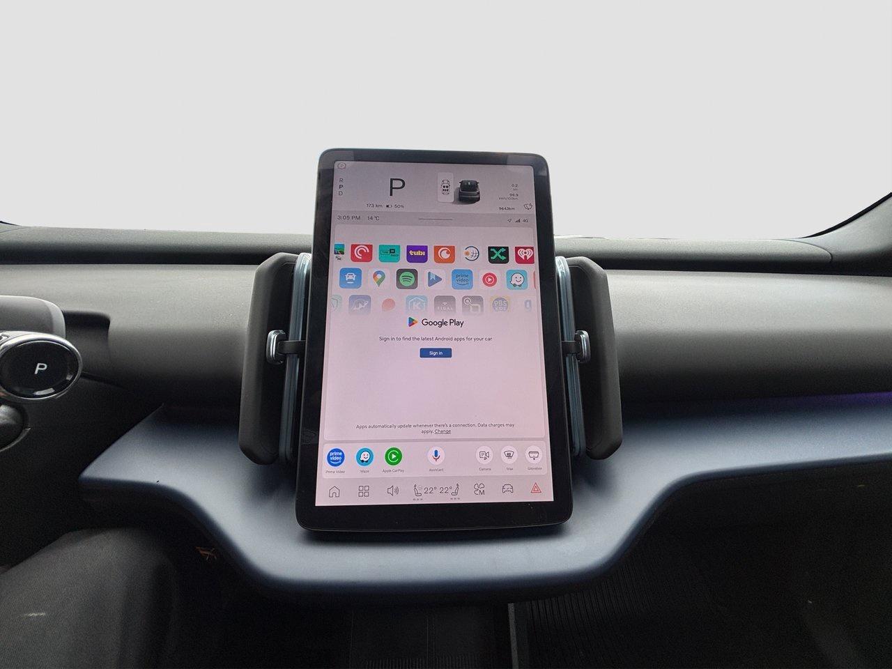 2025 Volvo EX30 Ultra CHARGE IT! Photo