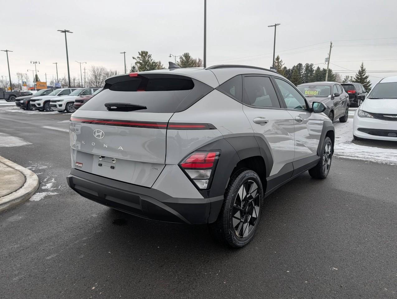 2024 Hyundai KONA 2.0L Preferred Photo
