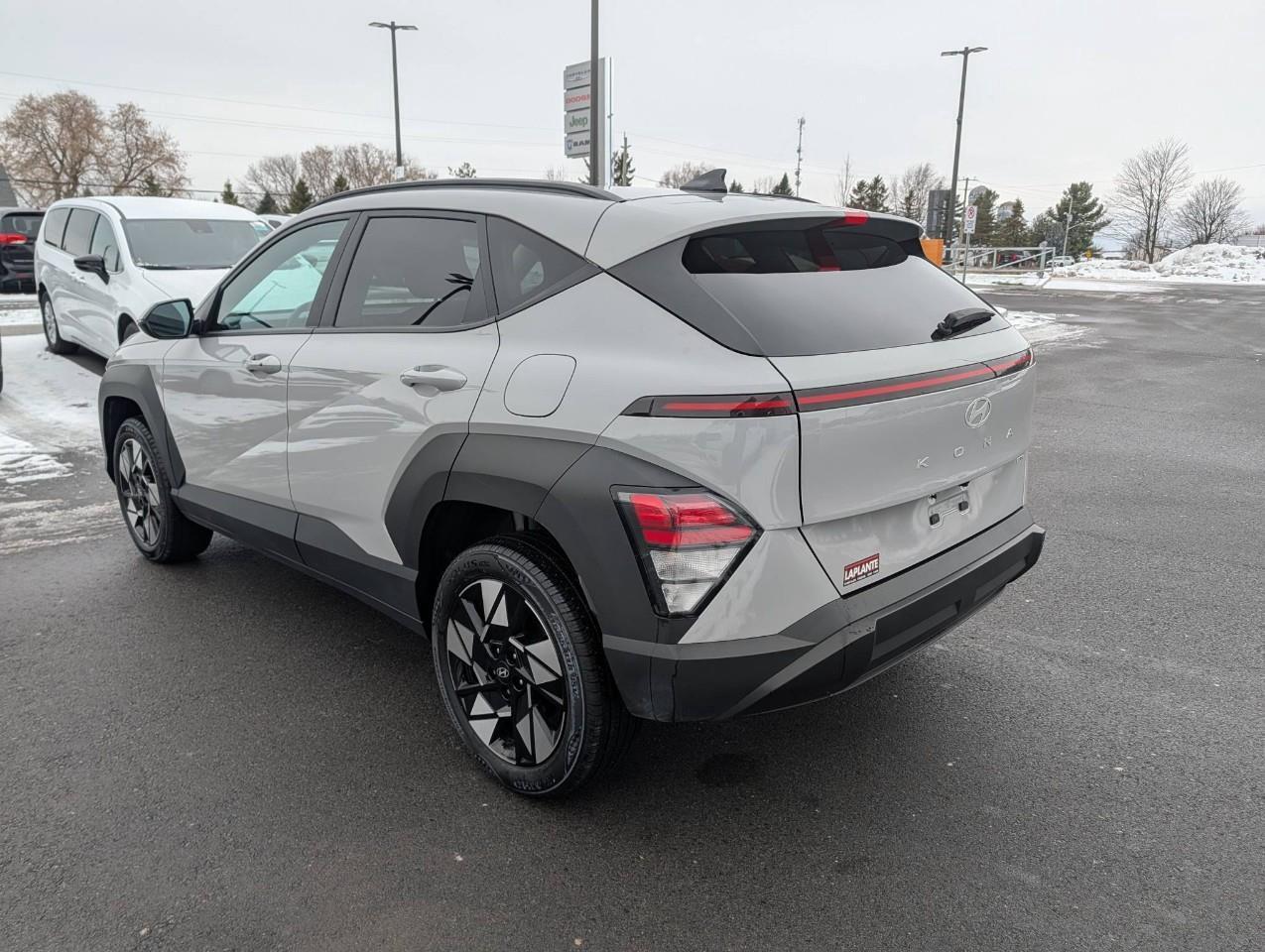 2024 Hyundai KONA 2.0L Preferred Photo
