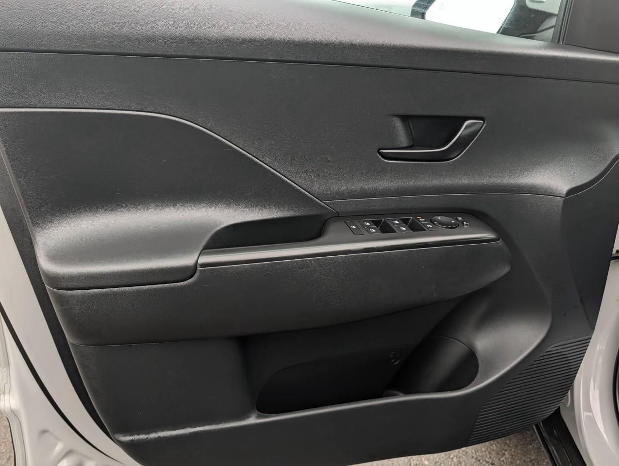 2024 Hyundai KONA 2.0L Preferred Photo