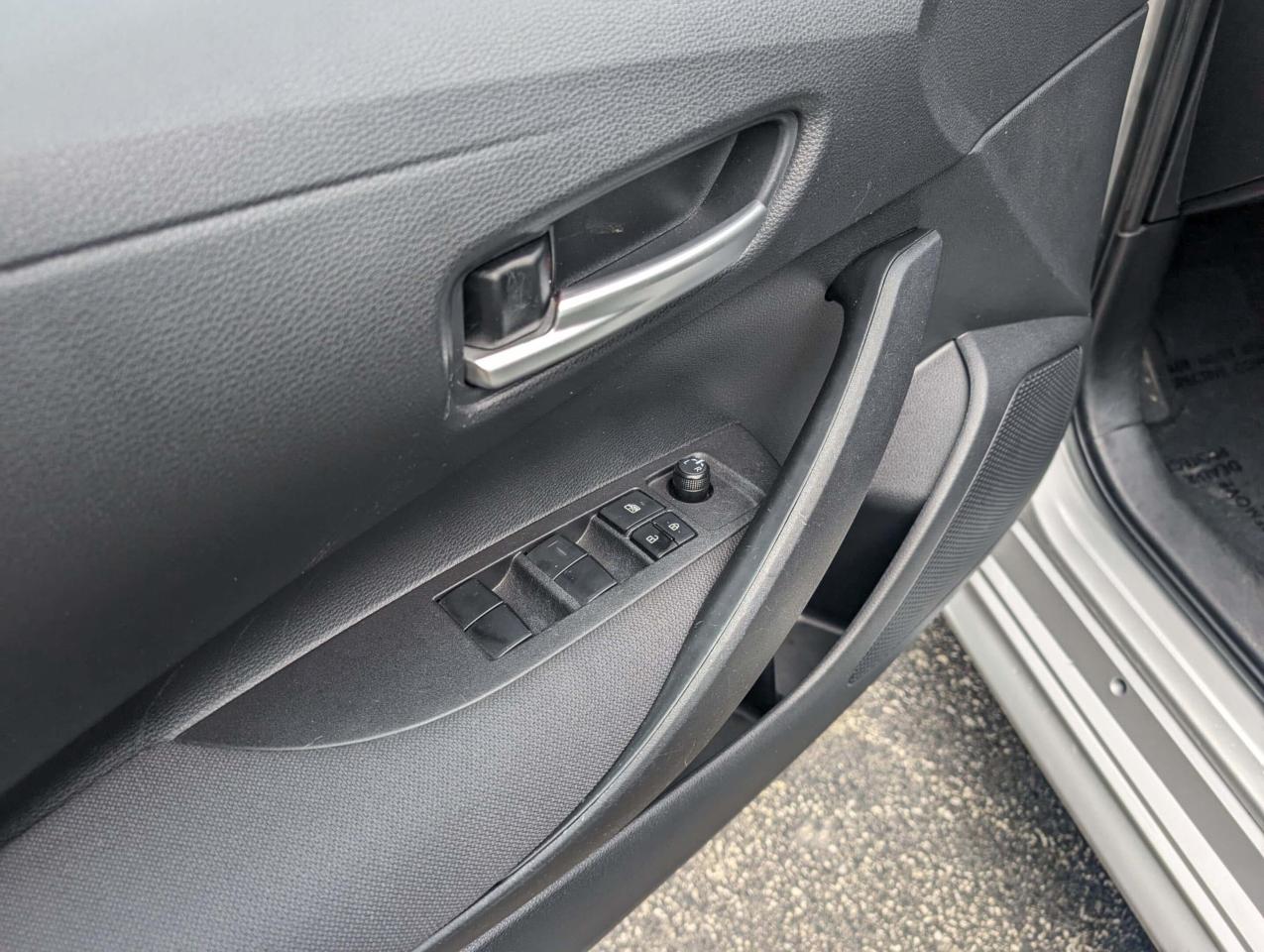 2020 Toyota Corolla LE-CLEAN CARFAX, BACKUP CAM, HEATED SEATS, LOW KMS Photo