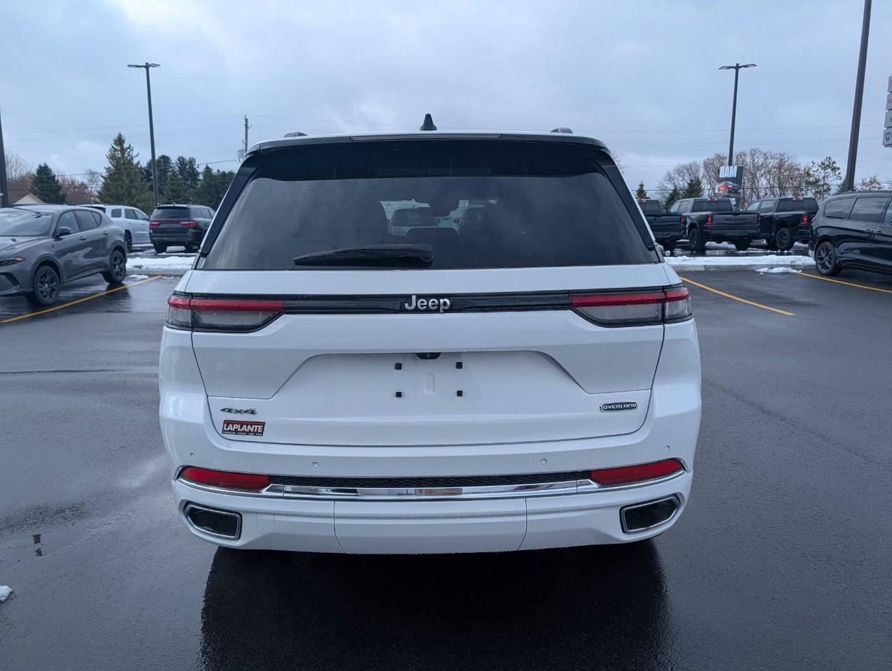 2023 Jeep Grand Cherokee Overland POWER SUNROOF Photo