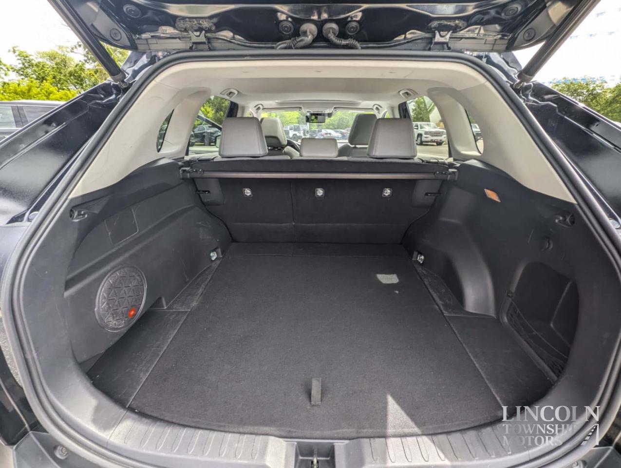 2019 Toyota RAV4 Limited-CLEAN CARFAX, LOW KM, NAV, AWD & MORE! Photo