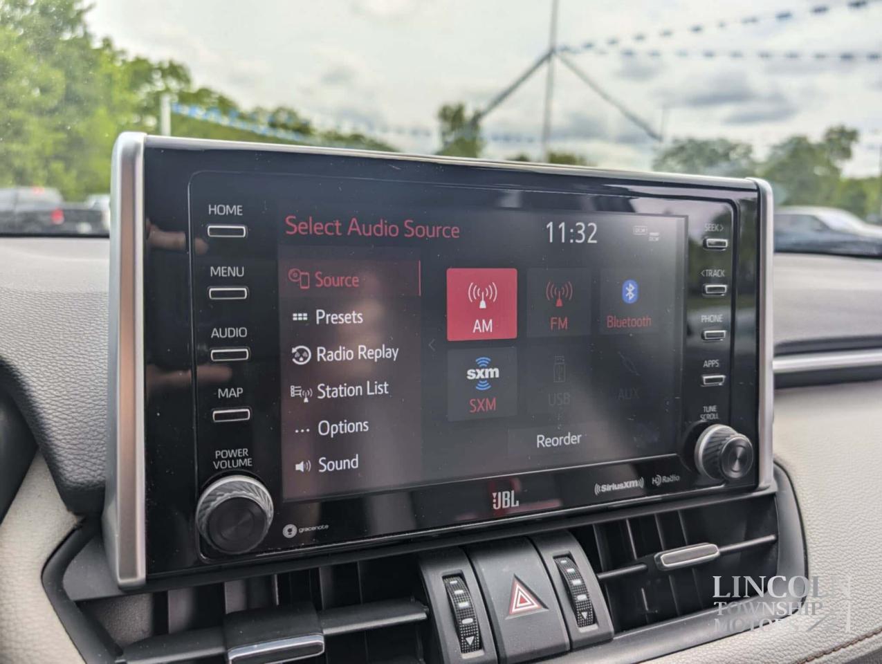 2019 Toyota RAV4 Limited-CLEAN CARFAX, LOW KM, NAV, AWD & MORE! Photo