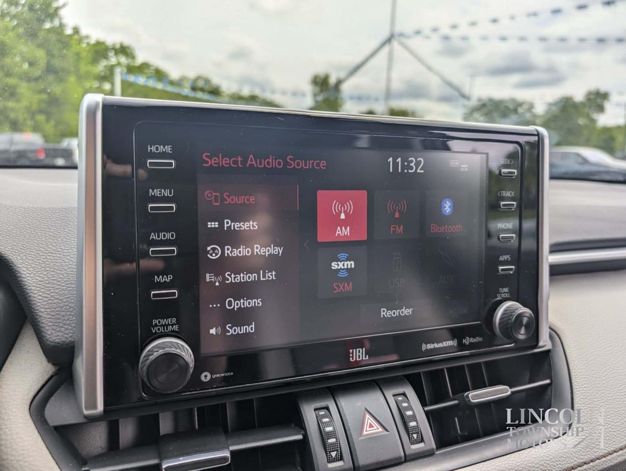 2019 Toyota RAV4 Limited-CLEAN CARFAX, LOW KM, NAV, AWD & MORE! Photo