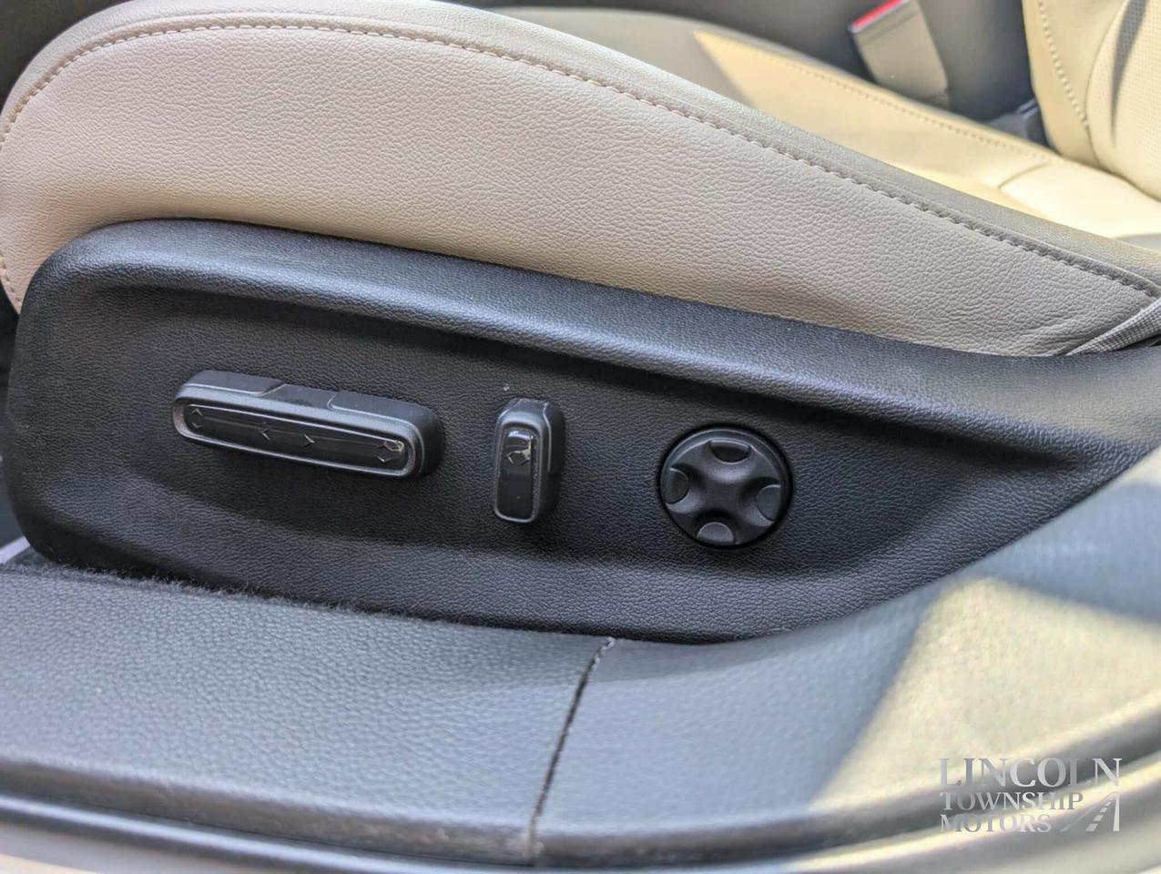 2019 Honda Accord Sedan Touring - CLEAN CARFAX, RMT START, SUNROOF, NAV Photo