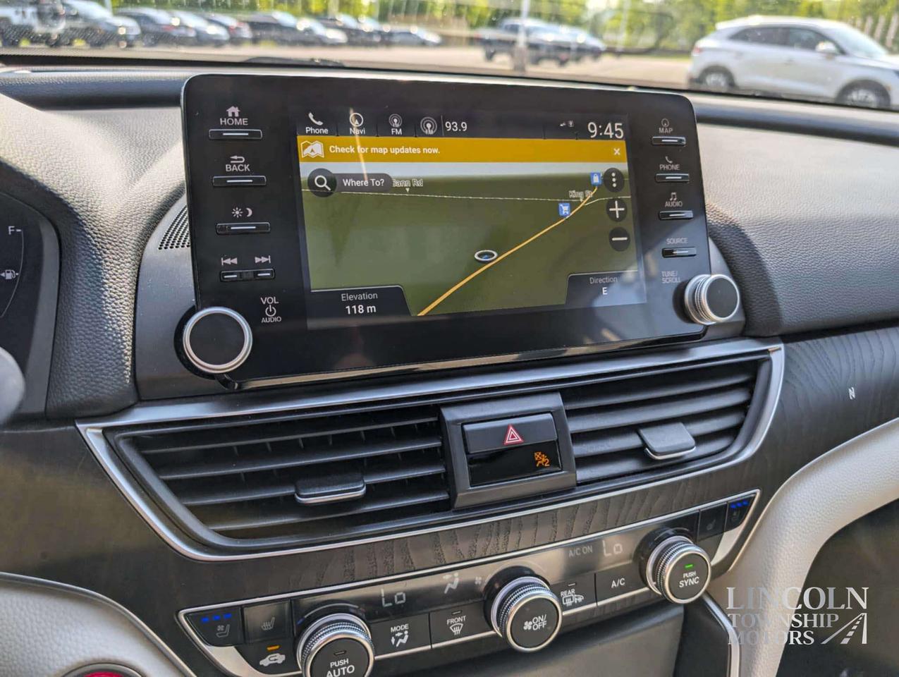 2019 Honda Accord Touring - CLEAN CARFAX, RMT START, SUNROOF, NAV Photo