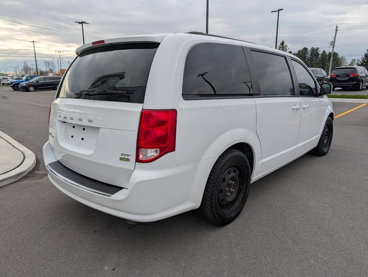 2019 Dodge Grand Caravan GT WINTER AND SUMMER TIRES ON RIMS Photo