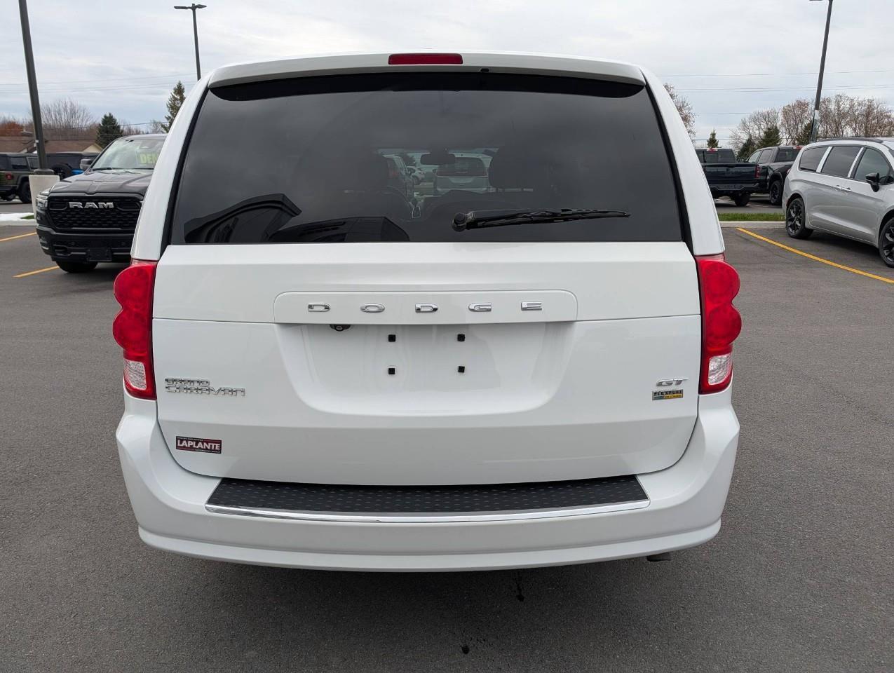 2019 Dodge Grand Caravan GT WINTER AND SUMMER TIRES ON RIMS Photo