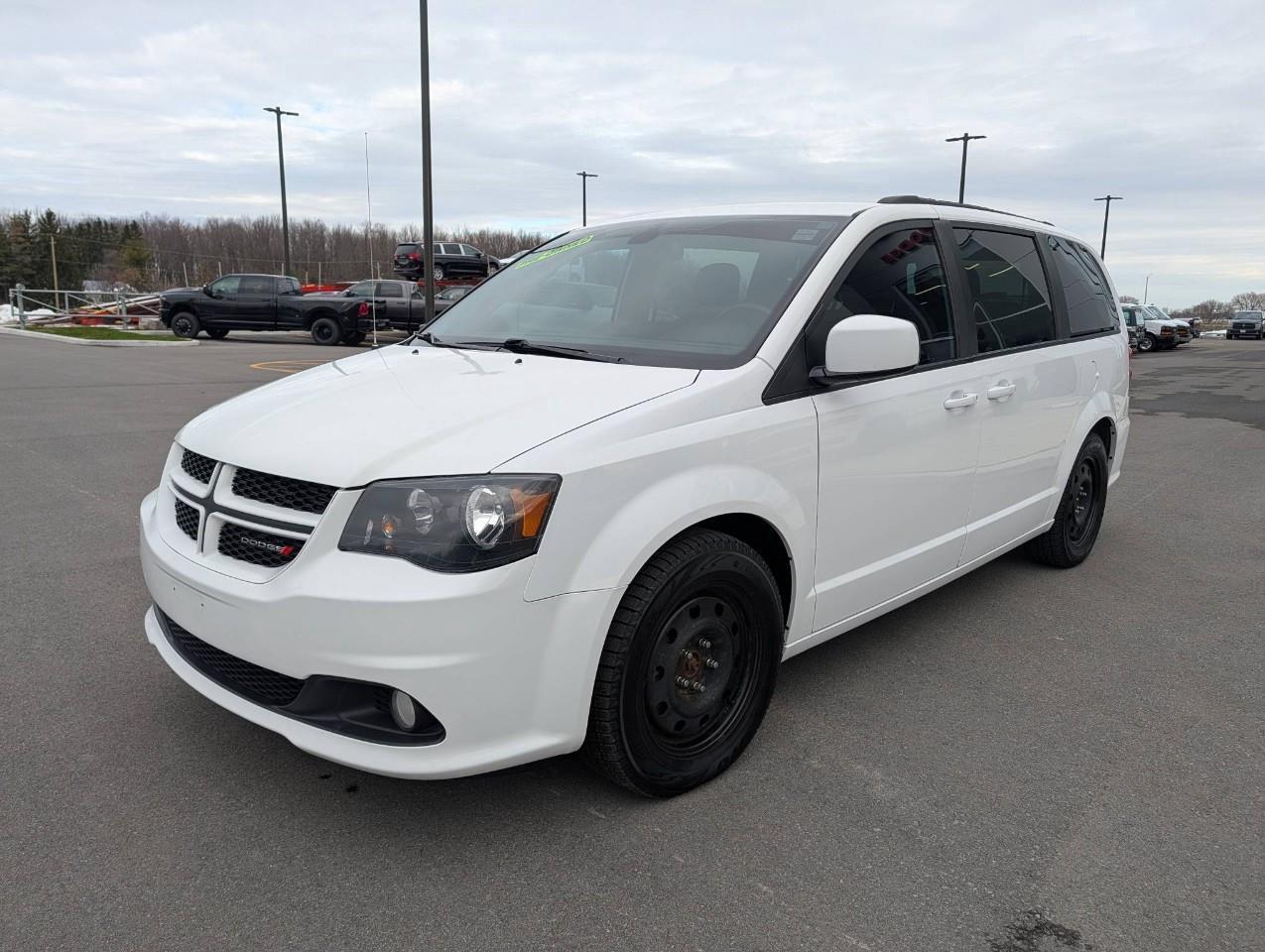 2019 Dodge Grand Caravan GT WINTER AND SUMMER TIRES ON RIMS Photo
