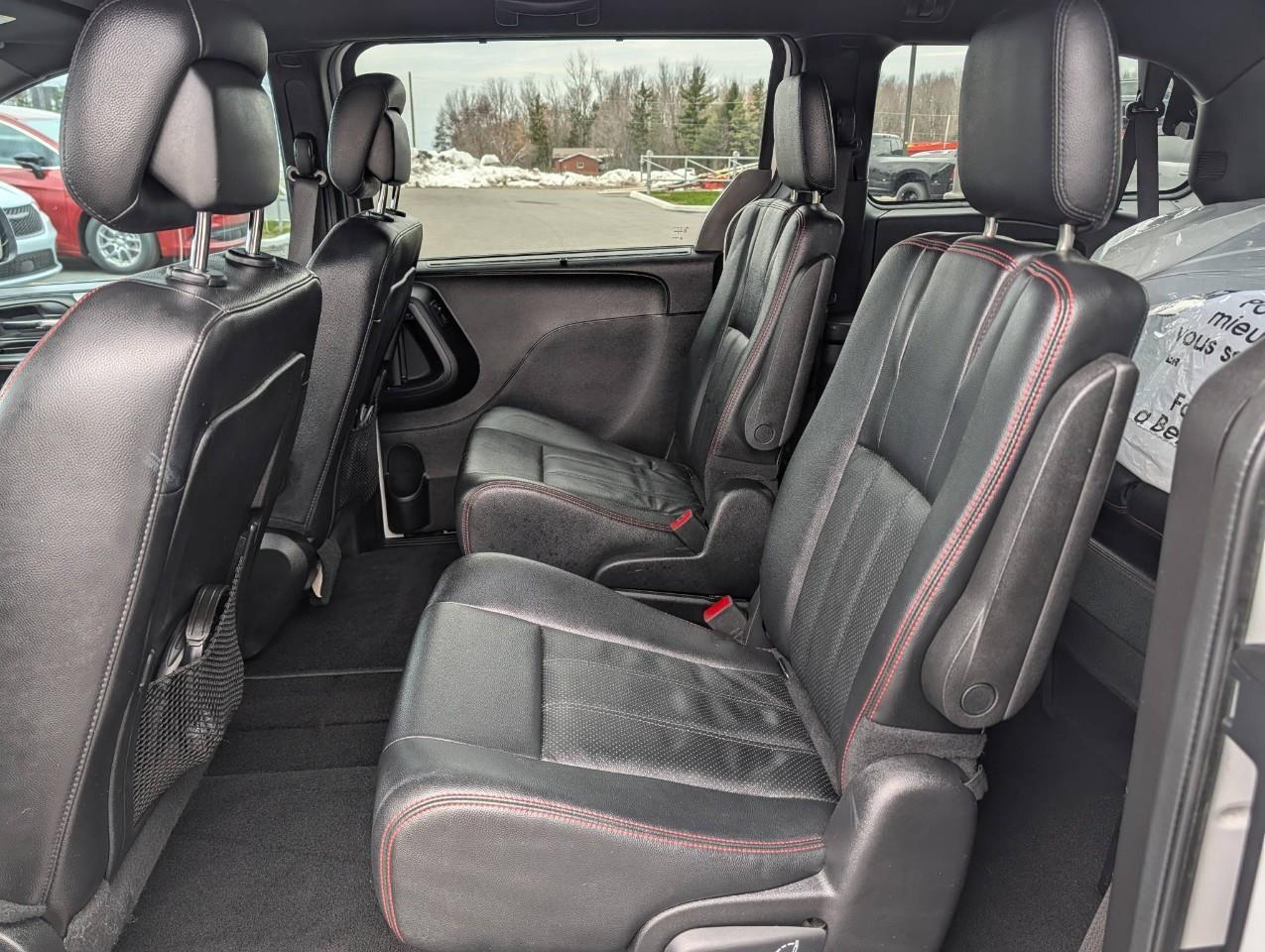 2019 Dodge Grand Caravan GT WINTER AND SUMMER TIRES ON RIMS Photo