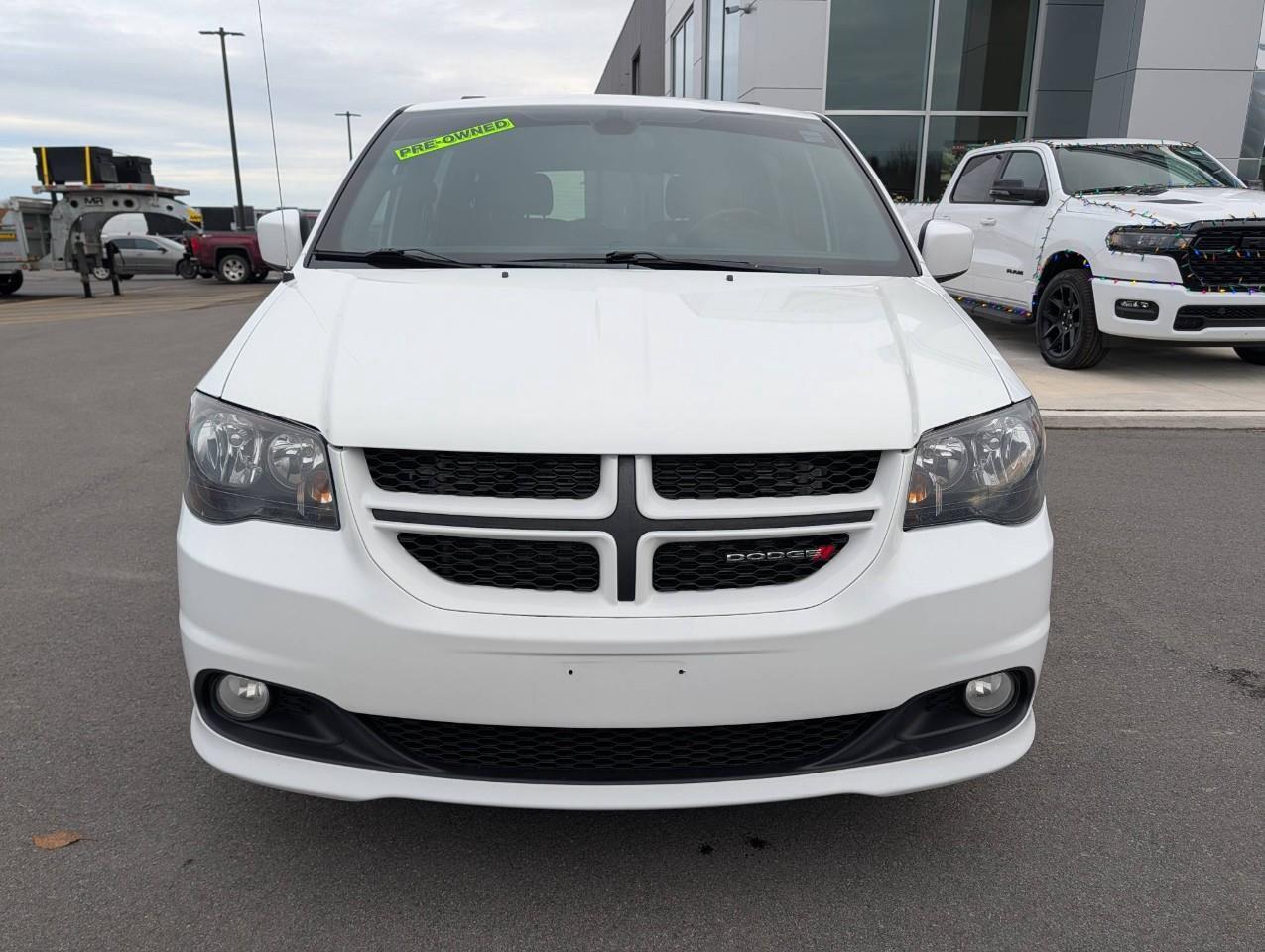 2019 Dodge Grand Caravan GT WINTER AND SUMMER TIRES ON RIMS Photo