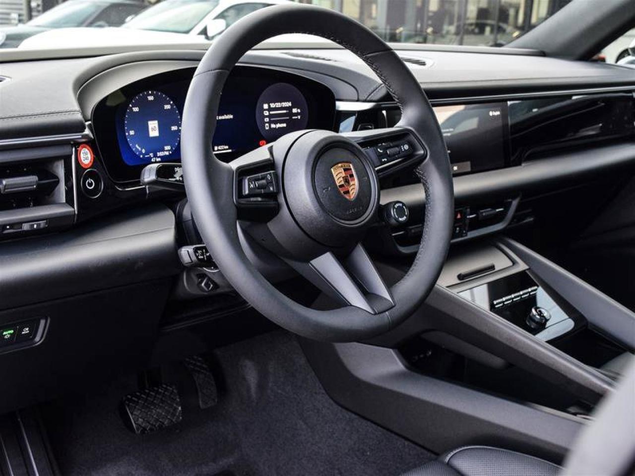 2024 Porsche Macan Electric 4 Green Photo