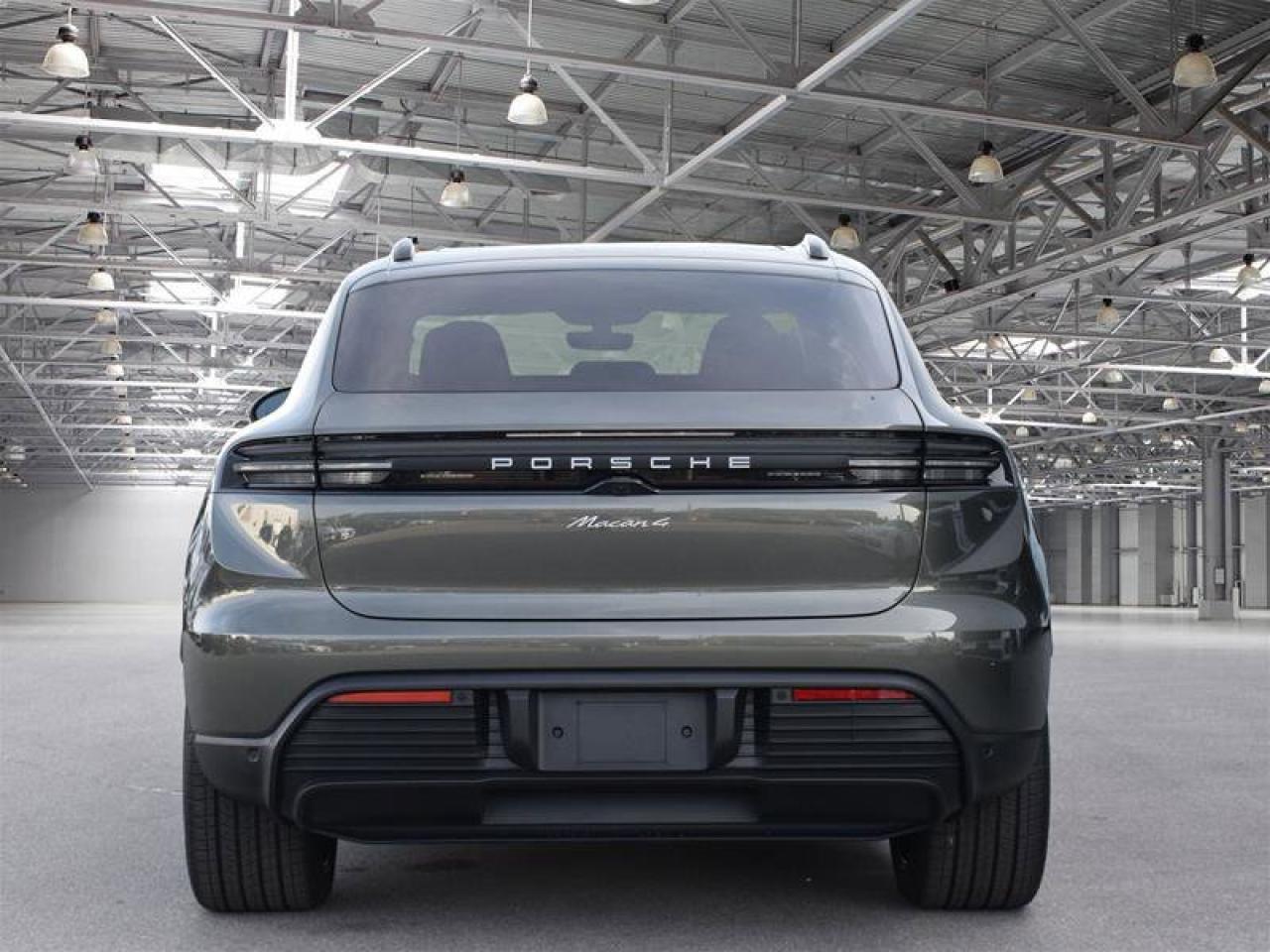 2024 Porsche Macan Electric 4 Green Photo