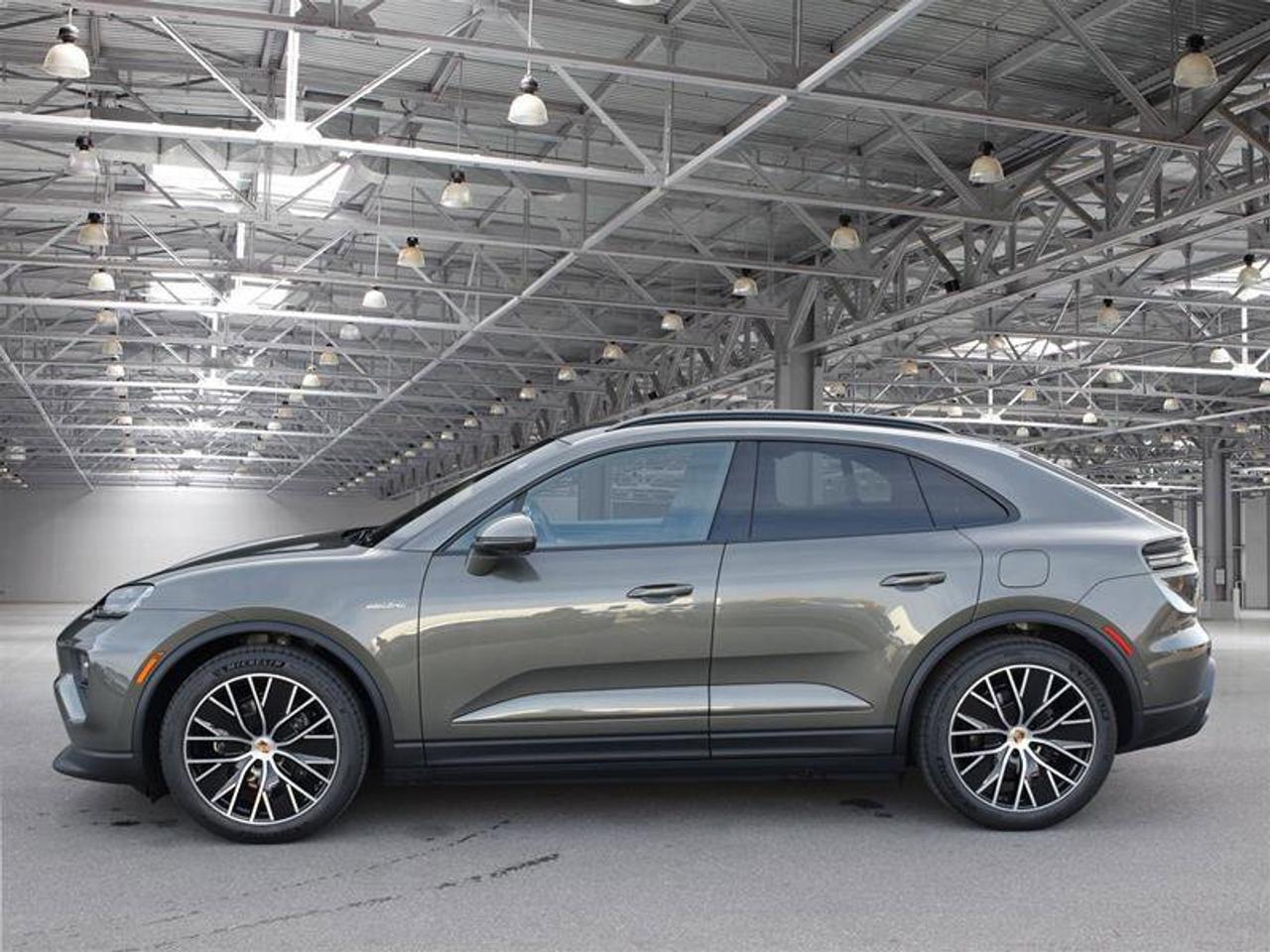 2024 Porsche Macan Electric 4 Green Photo