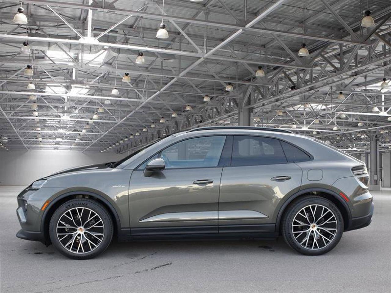 2024 Porsche Macan Electric 4 Green Photo