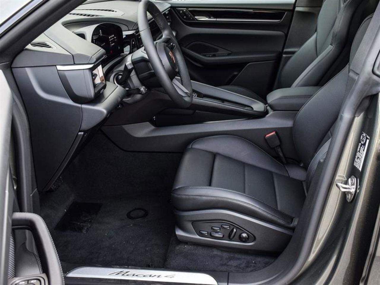 2024 Porsche Macan Electric 4 Green Photo