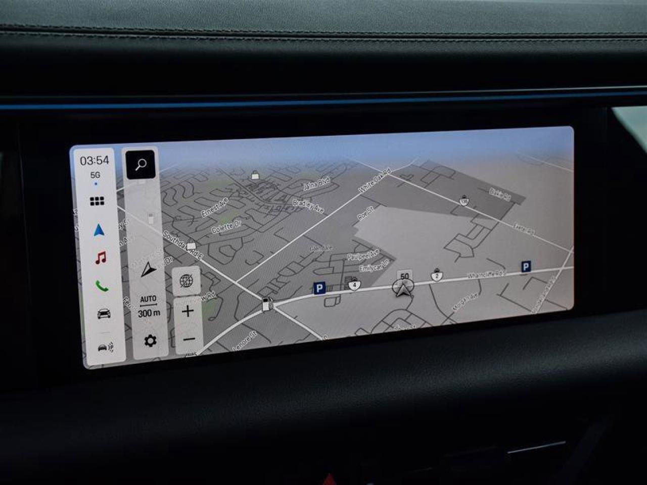 2024 Porsche Macan Electric 4 Green Photo