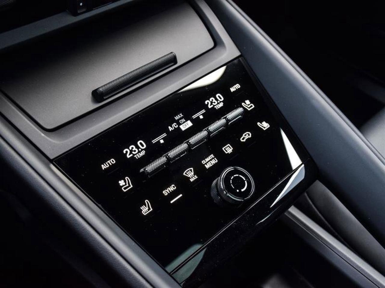 2024 Porsche Macan Electric 4 Green Photo