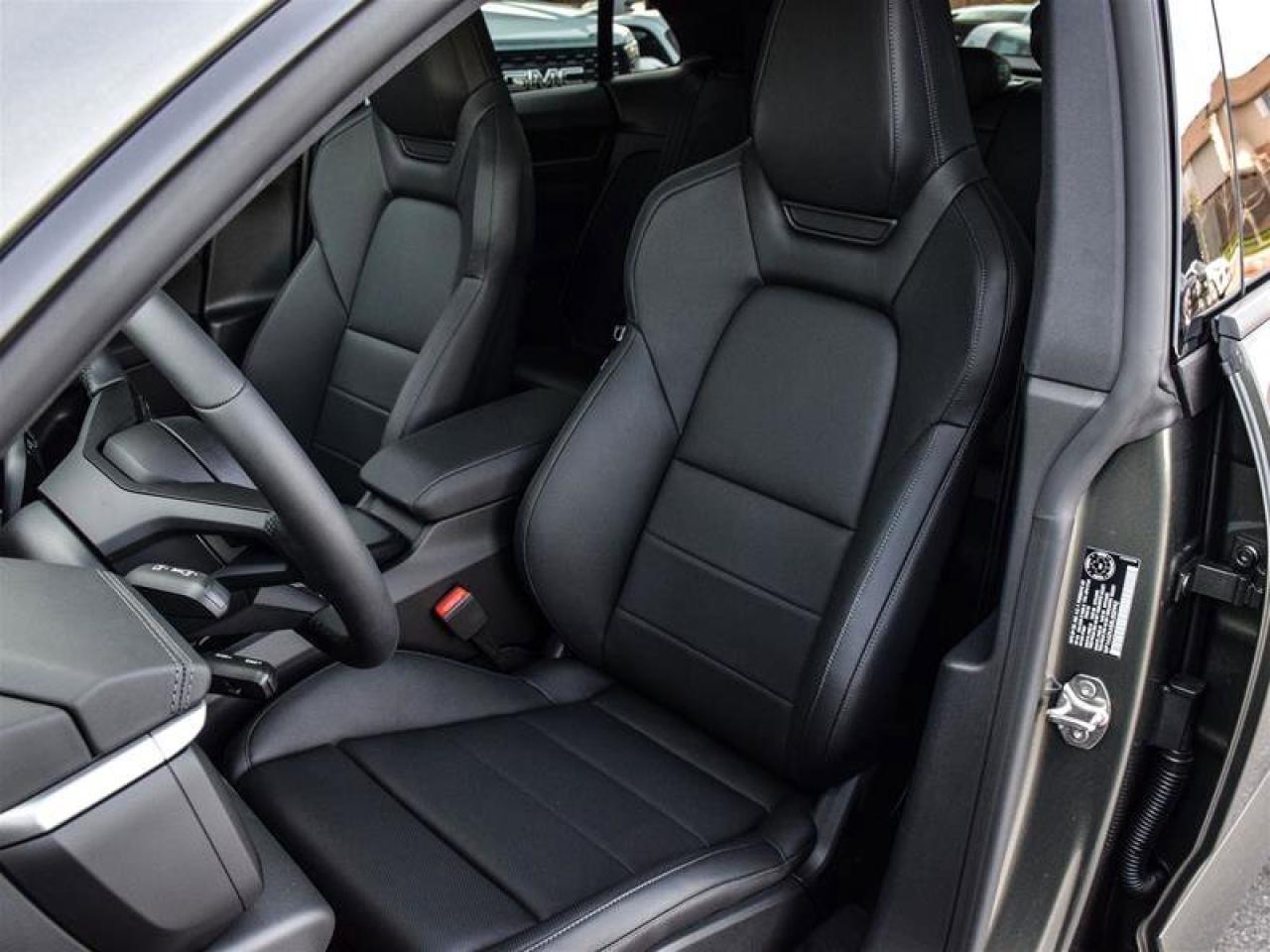 2024 Porsche Macan Electric 4 Green Photo