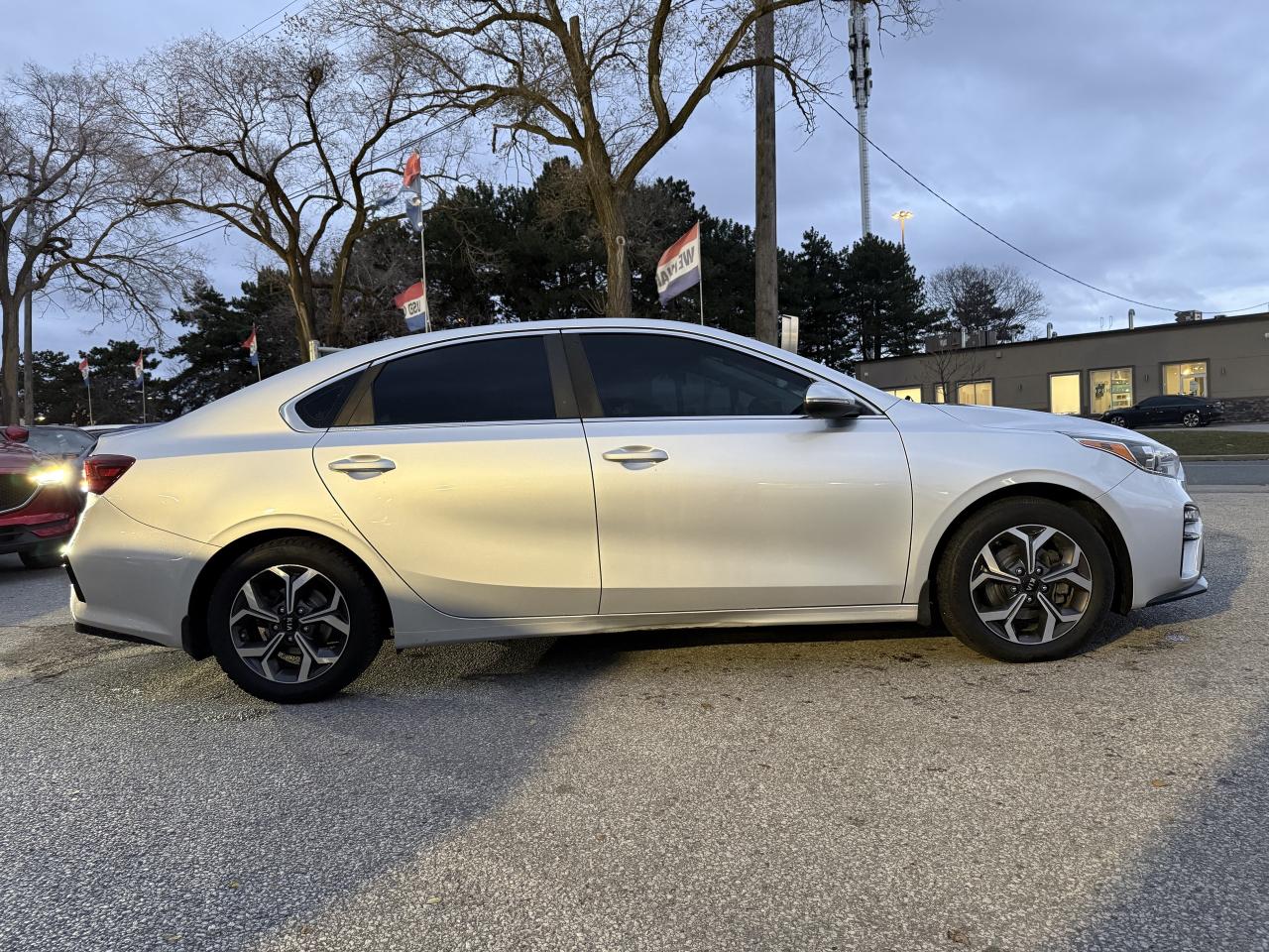 2020 Kia Forte EX IVT l BSM l Carplay l 2.0L l 4CYL l Fuel Saver Photo