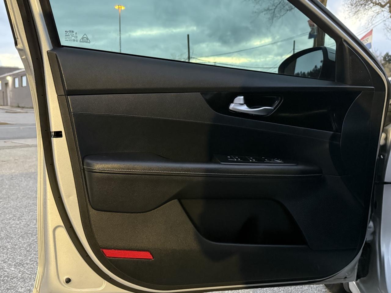 2020 Kia Forte EX IVT l BSM l Carplay l 2.0L l 4CYL l Fuel Saver Photo