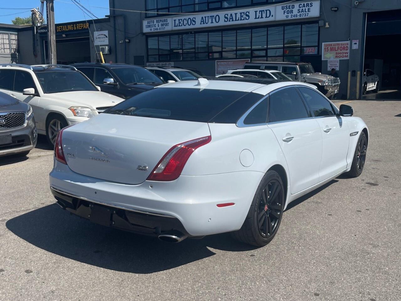 2016 Jaguar XJ 4dr Sdn XJL Portfolio AWD Portfolio/Nav/Cam/Roof / Photo
