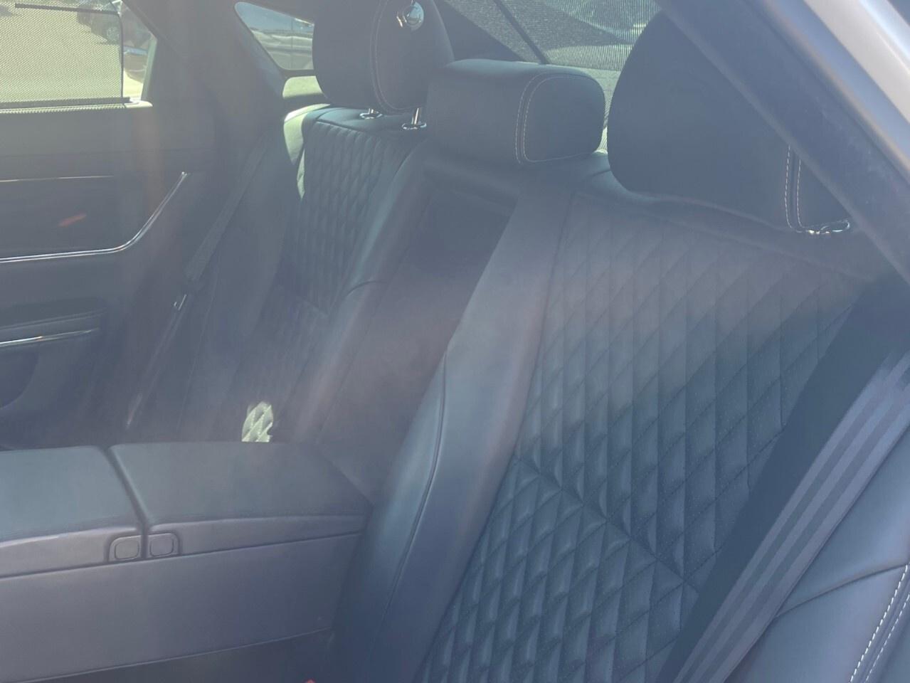 2016 Jaguar XJ 4dr Sdn XJL Portfolio AWD Portfolio/Nav/Cam/Roof / Photo